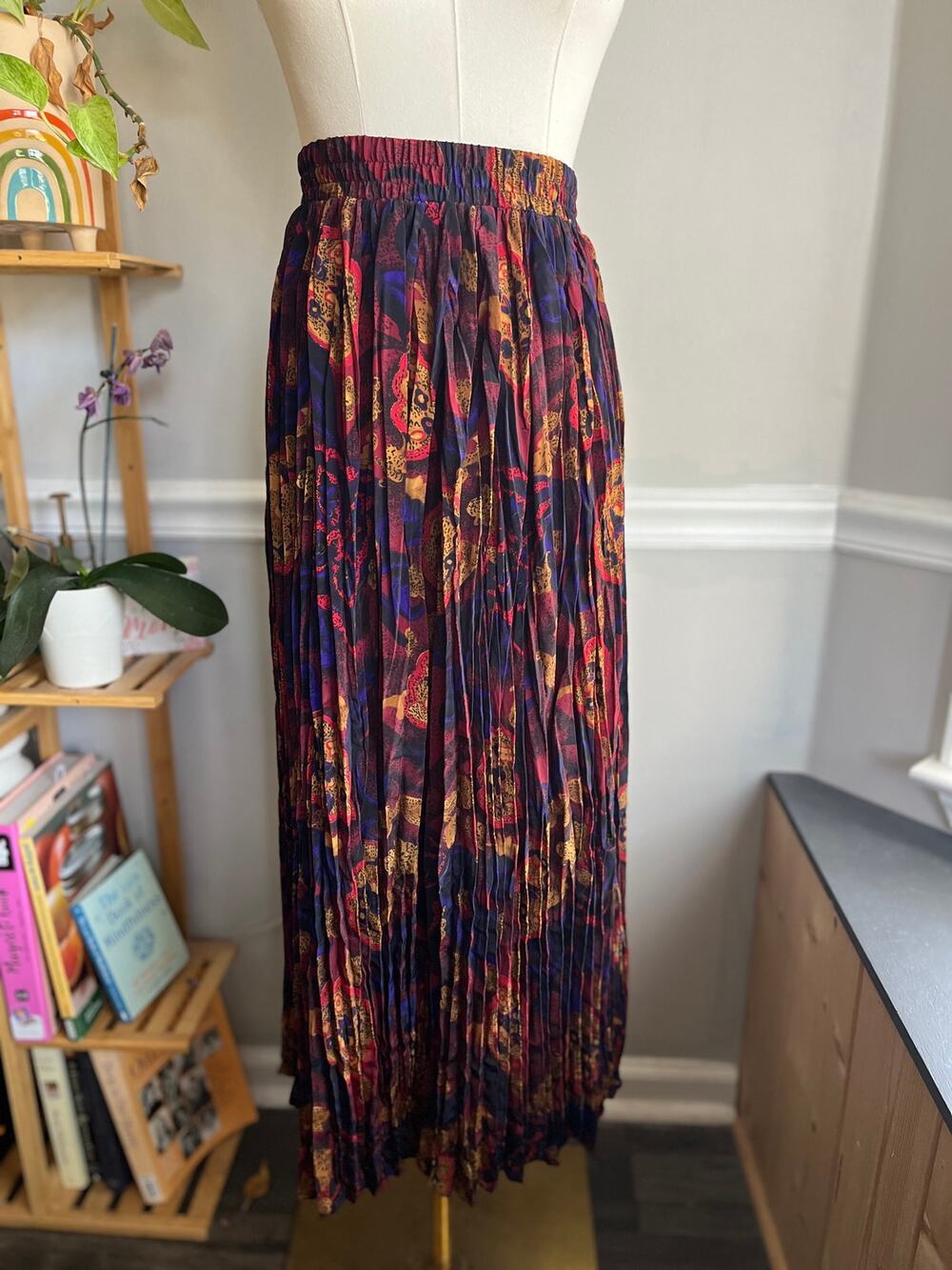 Vintage 90s Pleated Maxi Skirt Dark Floral Size XL